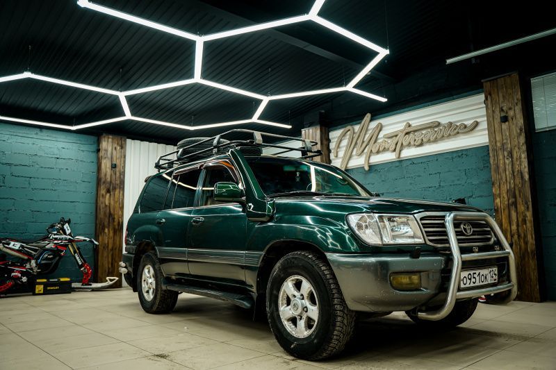 Установка шноркеля Toyota Land Cruiser 100 Установка шноркеля Toyota Land Cruiser 100