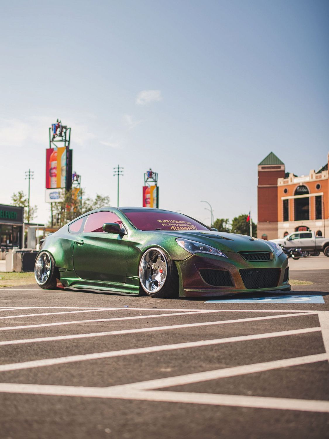 Зеленый ил и розовый?