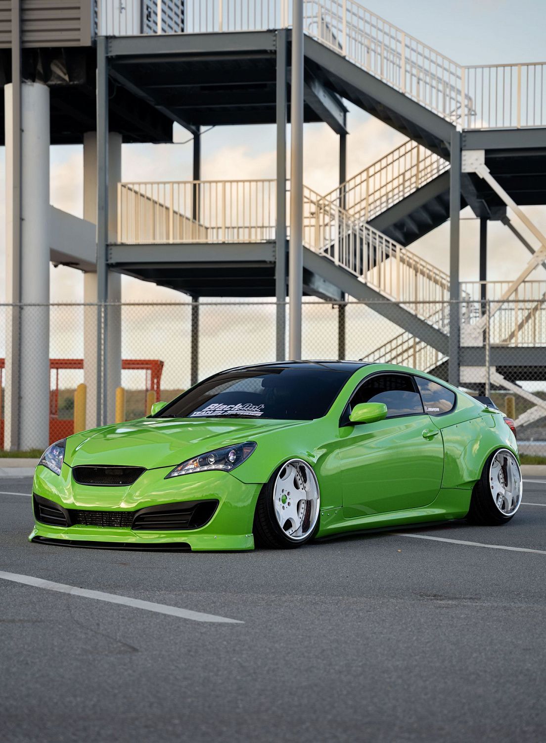 Низкий и широкий 