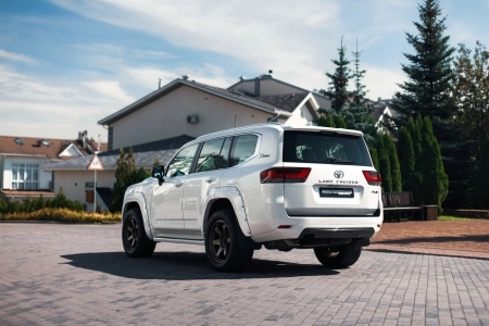 Накладка заднего бампера Land Cruiser 300 GR