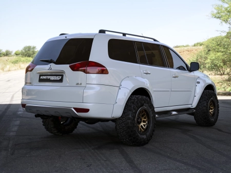 Расширители MMC Pajero Sport 2